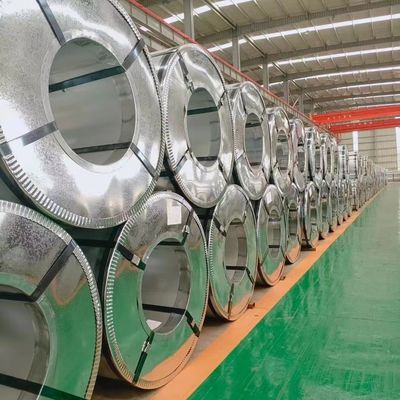 Suministro Ligeramente engrasado DX51D SGCC SS400 Q235 Q345 0,12-4 mm Espeso bobina de acero galvanizado sumergido en caliente con tolerancia ± 1%