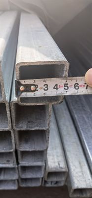 Tubos y tubos de acero galvanizados cuadrados rectangulares para edificios industriales de invernaderos con servicio de procesamiento de desenrollamiento