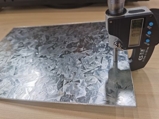 20-275 g/m2 bobina de acero galvanizado recubierta de zinc SGCC DX51D GI longitud de la bobina a petición del cliente