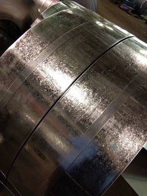 En el caso de las máquinas de fabricación de herramientas pequeñas, se utilizará una bobina de acero galvanizado ASTM/AISI/SGCC/CGCC/TDC51DZM/TDC52DTS350GD/TS550GD/DX51D