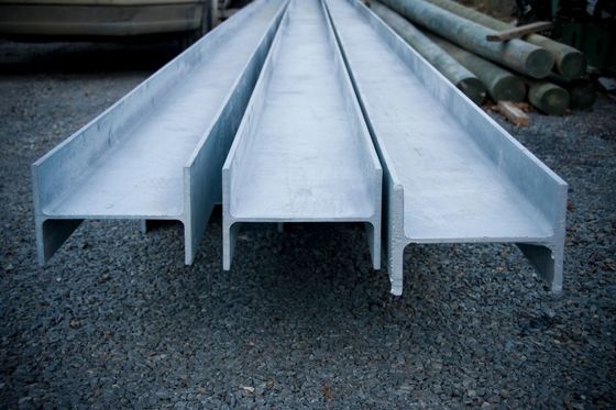 Apoyo estructural óptimo proporcionado por una viga de acero laminado en caliente Q235 en la norma ASTM
