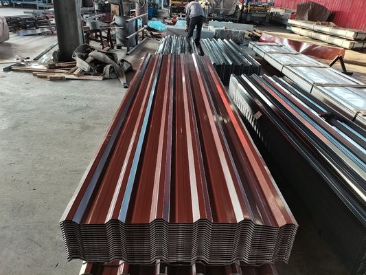 Materiales de construcción PPGI paneles de cubierta de metal de hierro zinc galvanizado corrugado con tolerancia de ± 1% y longitud de 1000-5000 mm