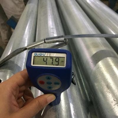 Transporte de aguas residuales de petróleo y gas tubo galvanizado de sumersión en caliente con construcción y facturación de acero soldado personalizado