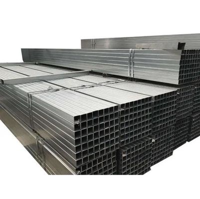 ASTM Gr60 A36 Q235 Q355 1045 Sch40 Forma de sección cuadrada Tubo de acero al carbono laminado en caliente con protección ligeramente engrasada
